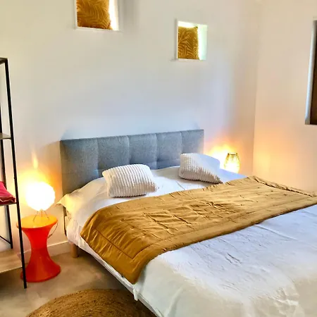 Holiday home La Causeuse *
